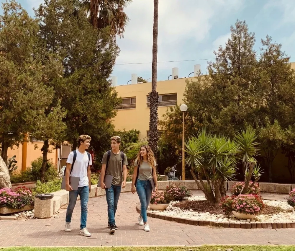 כפר הנוער עתיד רזיאל - הפנימייה שלנו